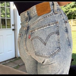 levis high waisted mom jeans